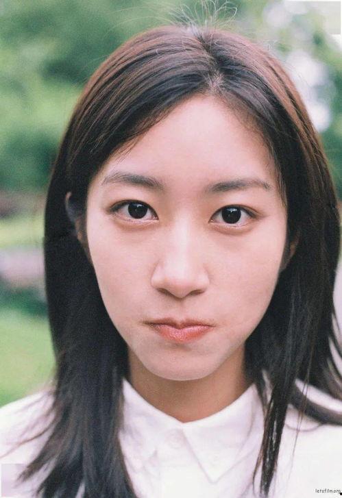 嘴巴吃瓜的女生,揭秘嘴巴吃瓜女生的独特魅力