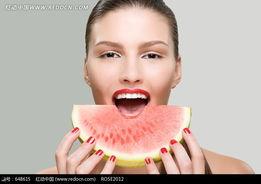 嘴巴吃瓜的女生,揭秘嘴巴吃瓜女生的独特魅力