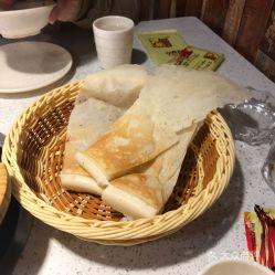 边吃瓜边吃馍,品味生活，享受悠闲时光