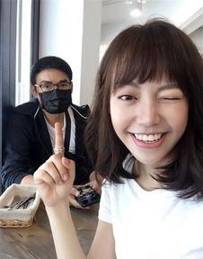 系统吃瓜女儿吸引女人,女儿魅力四射，揭秘如何吸引女人