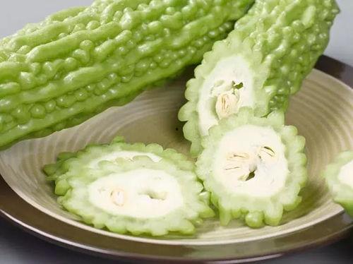 岑岑吃瓜图片,揭秘娱乐圈幕后真相