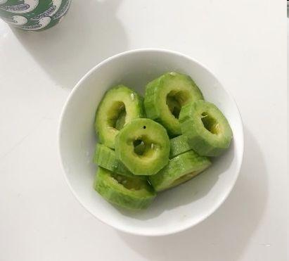 胃酸可以吃羊角瓜吗,羊角瓜的适宜食用探讨