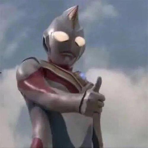 大宝贝奥特曼吃瓜,揭秘宇宙英雄的闲情逸致