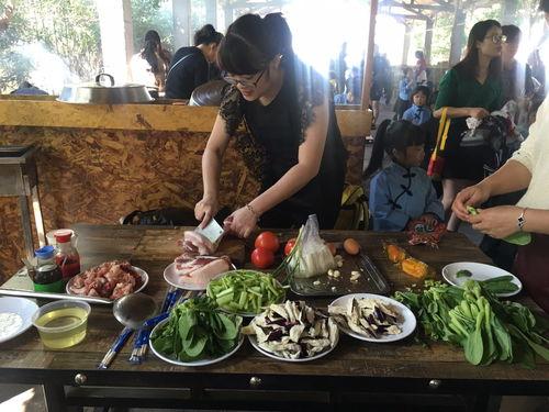 穿越民国吃瓜看戏100,穿越时空的吃瓜看戏之旅