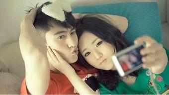 吃瓜对镜情侣视频,吃瓜群众热议不已