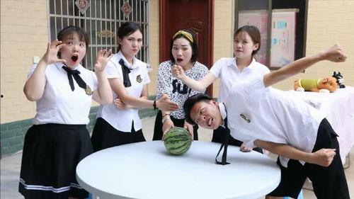 吃师傅的瓜短剧,笑料连连，短剧里的欢乐时光