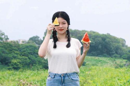 吃瓜群众刘芳,揭秘吃瓜群众的趣味生活