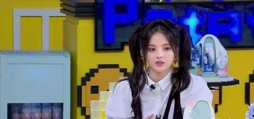 假笑女吃瓜视频,揭秘网络红人的真实一面